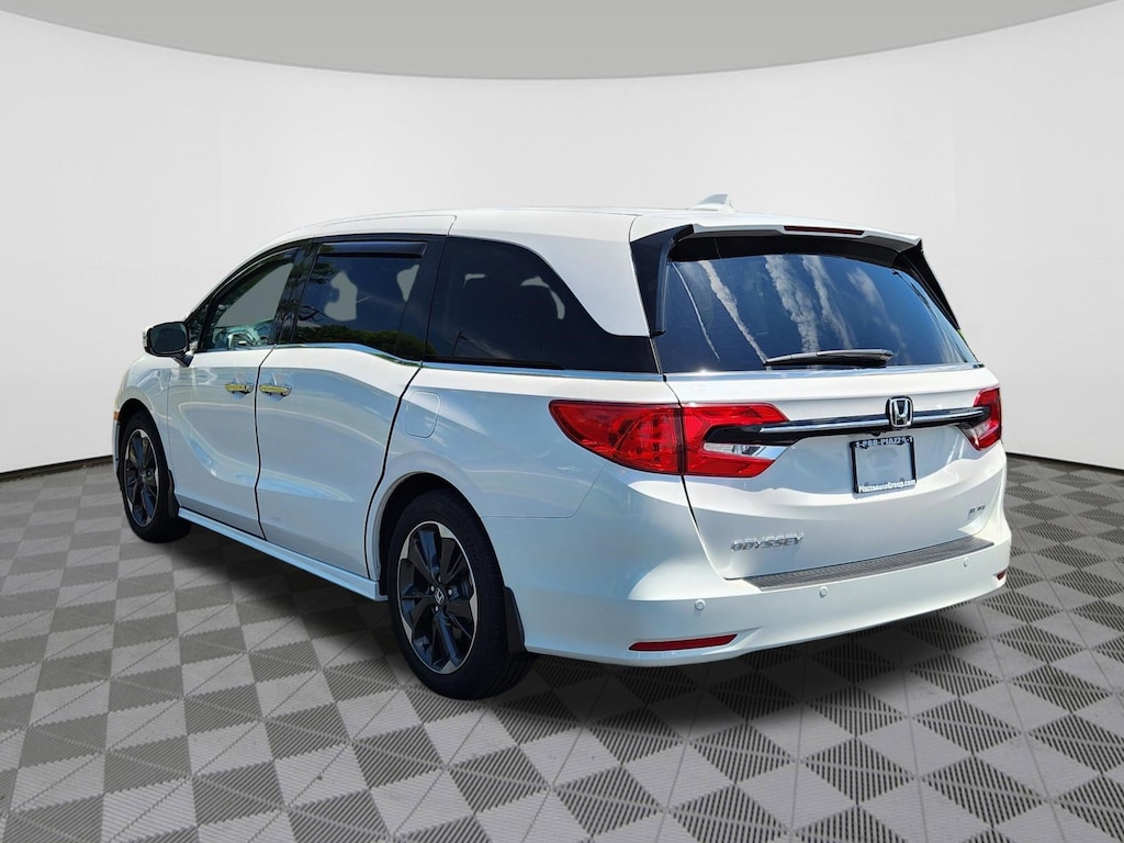 Certified 2024 Honda Odyssey Elite Van