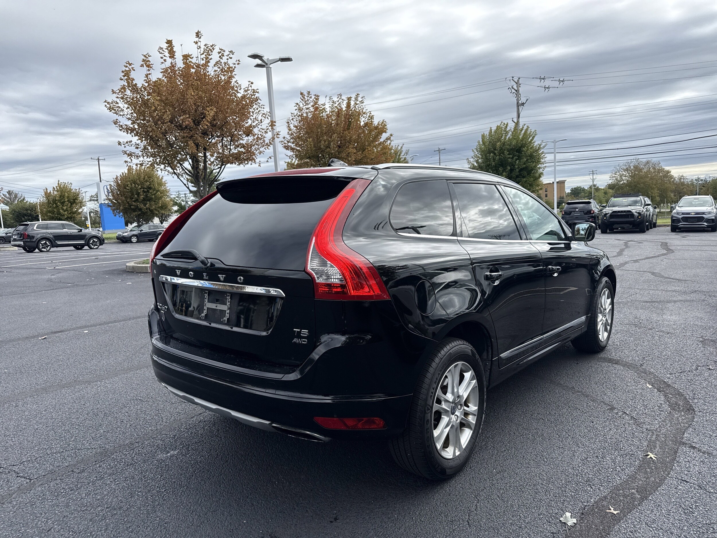 2016 Volvo XC60 T5 Premier photo 3