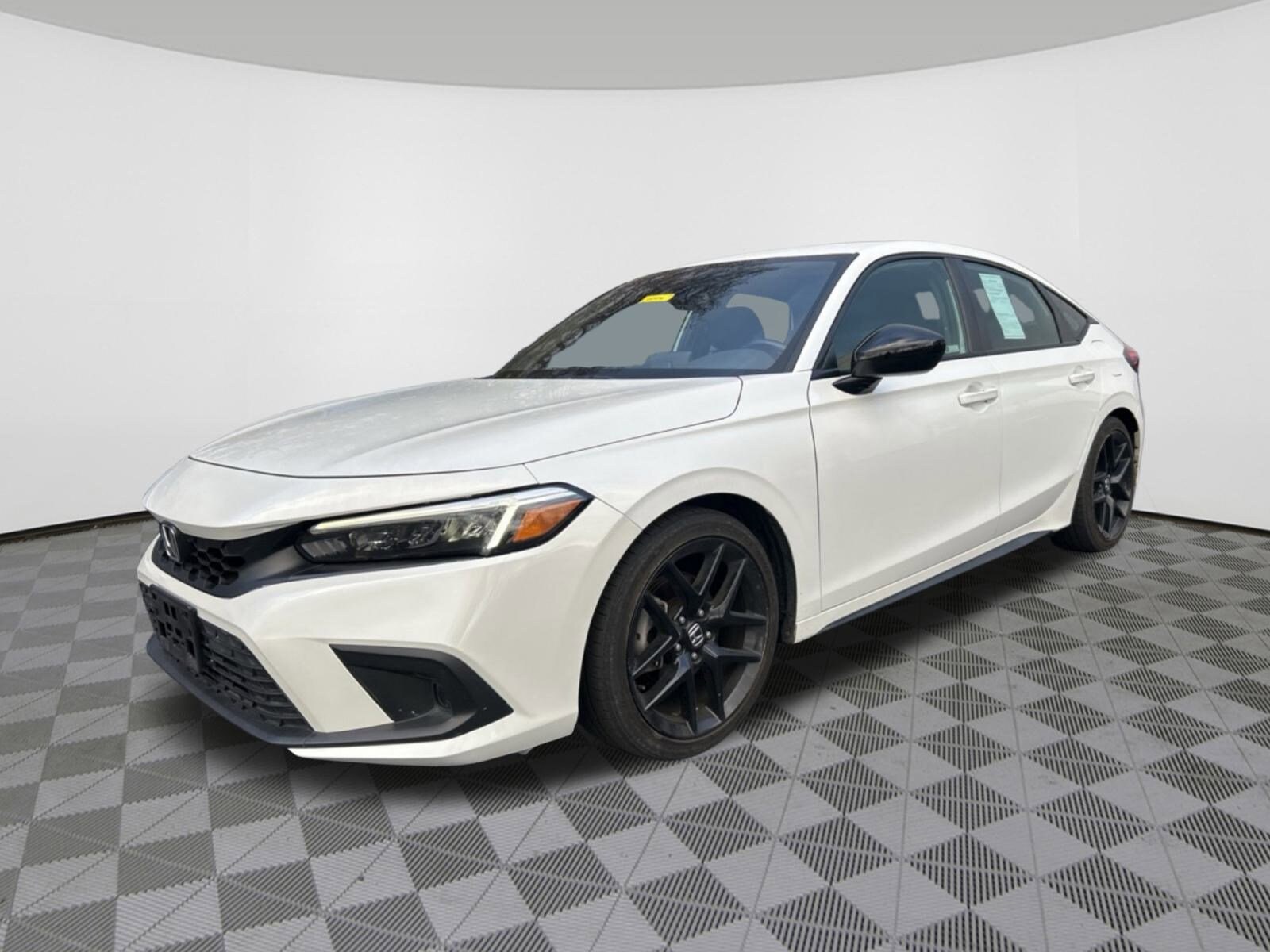 2024 Honda Civic Sport Hatchback photo 2