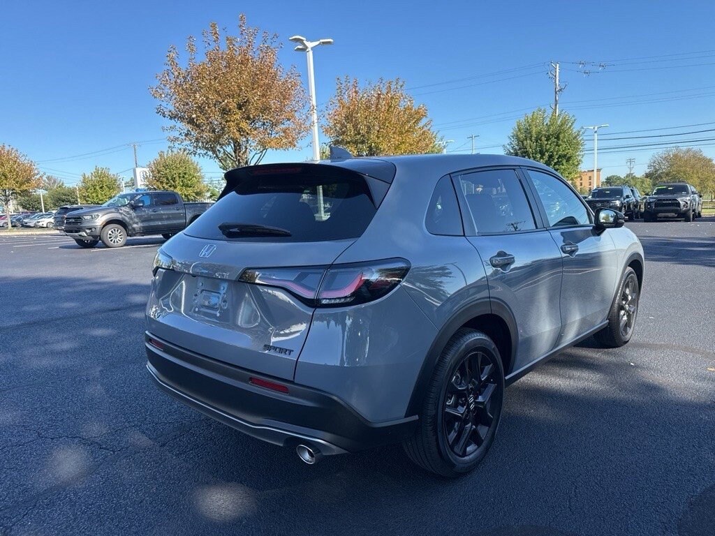 2025 Honda HR-V Sport photo 3