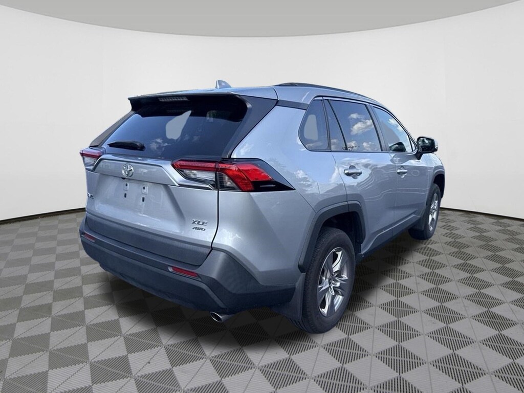 Used 2022 Toyota RAV4 XLE SUV