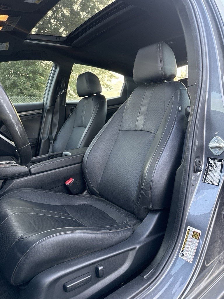 2018 Honda Civic Hatchback EX-L - Photo 6