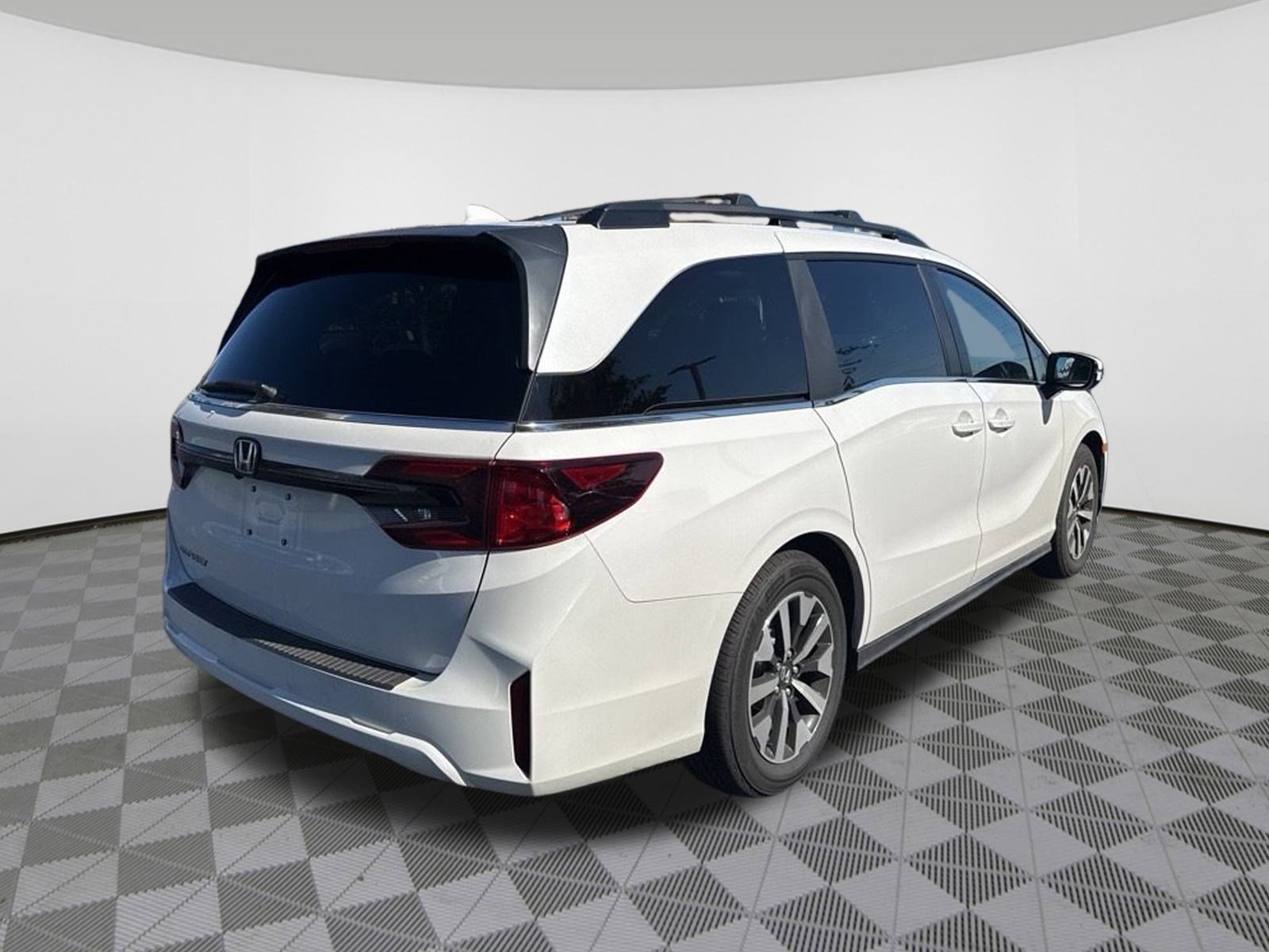 2025 Honda Odyssey EX-L photo 4
