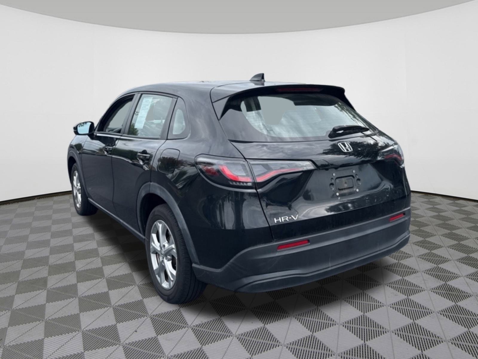 2023 Honda HR-V LX photo 3