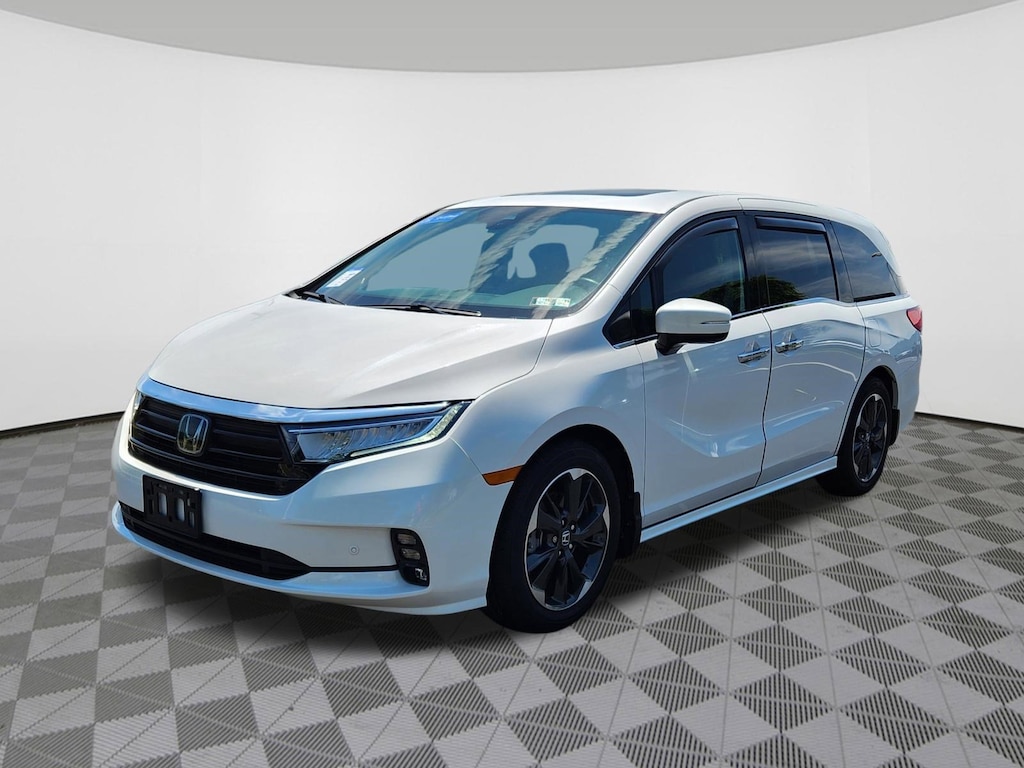 Certified 2024 Honda Odyssey Elite Van