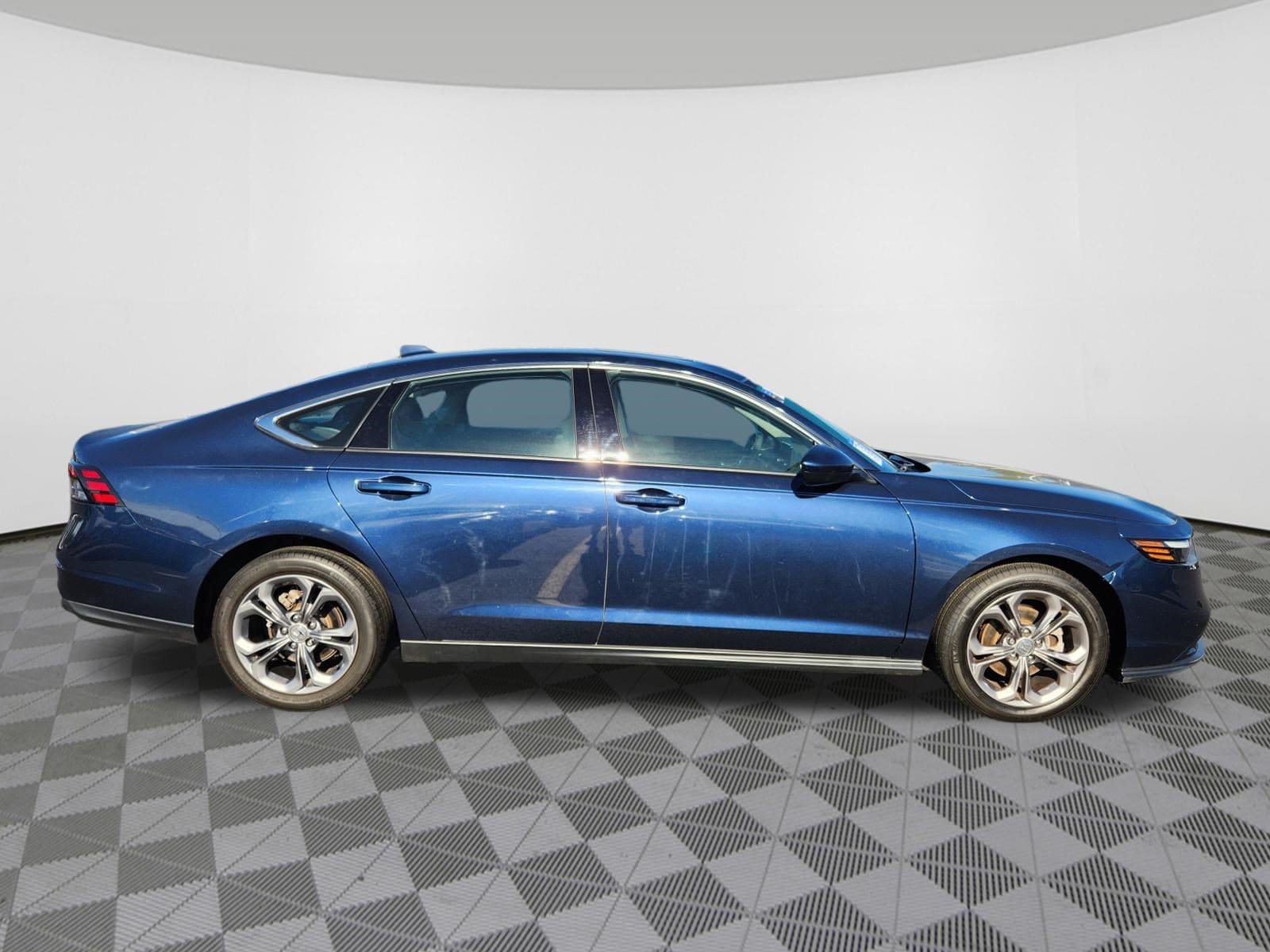 2024 Honda Accord EX - Photo 6