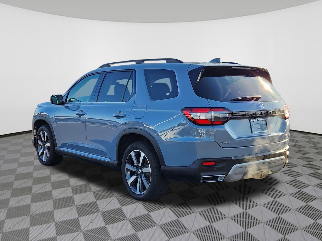 Certified 2025 Honda Pilot Touring SUV