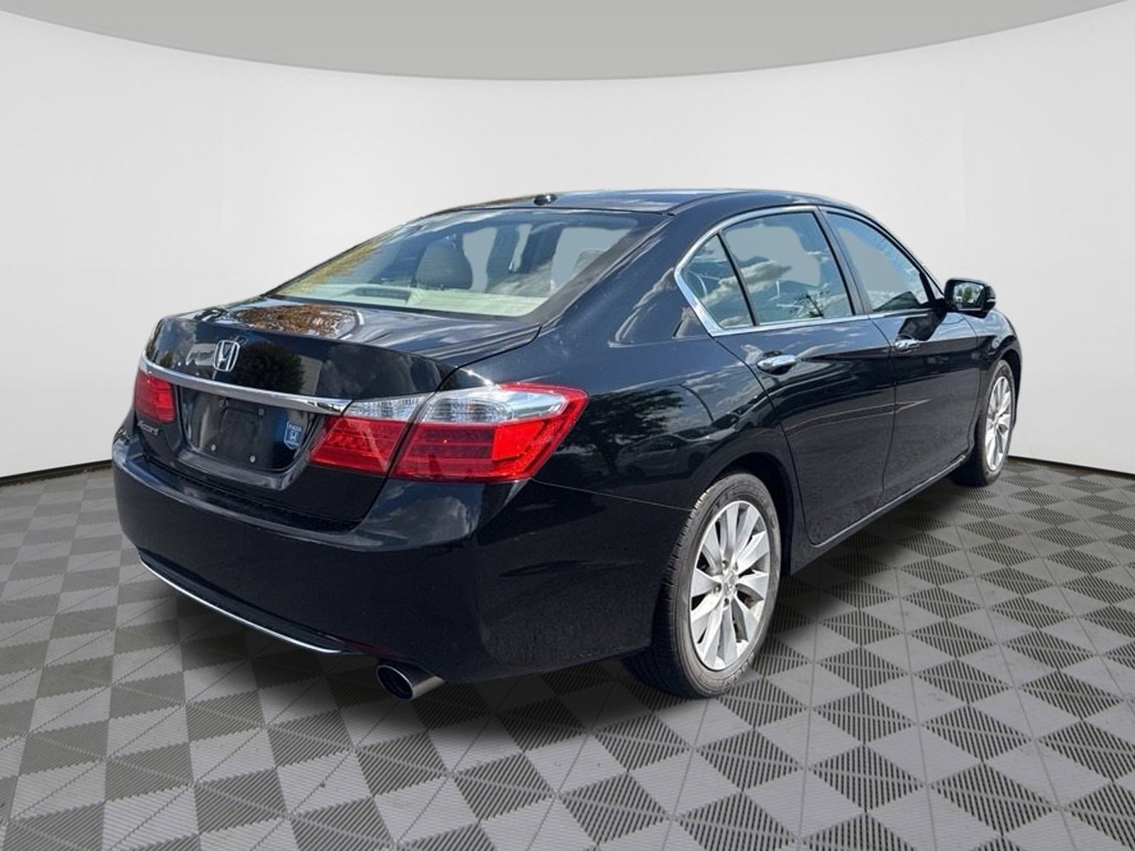2015 Honda Accord EX-L photo 4