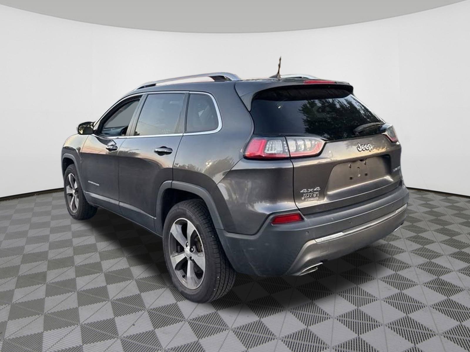 2019 Jeep Cherokee Limited photo 3