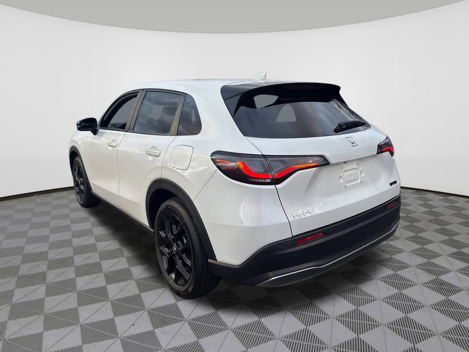 2023 Honda HR-V Sport photo 3