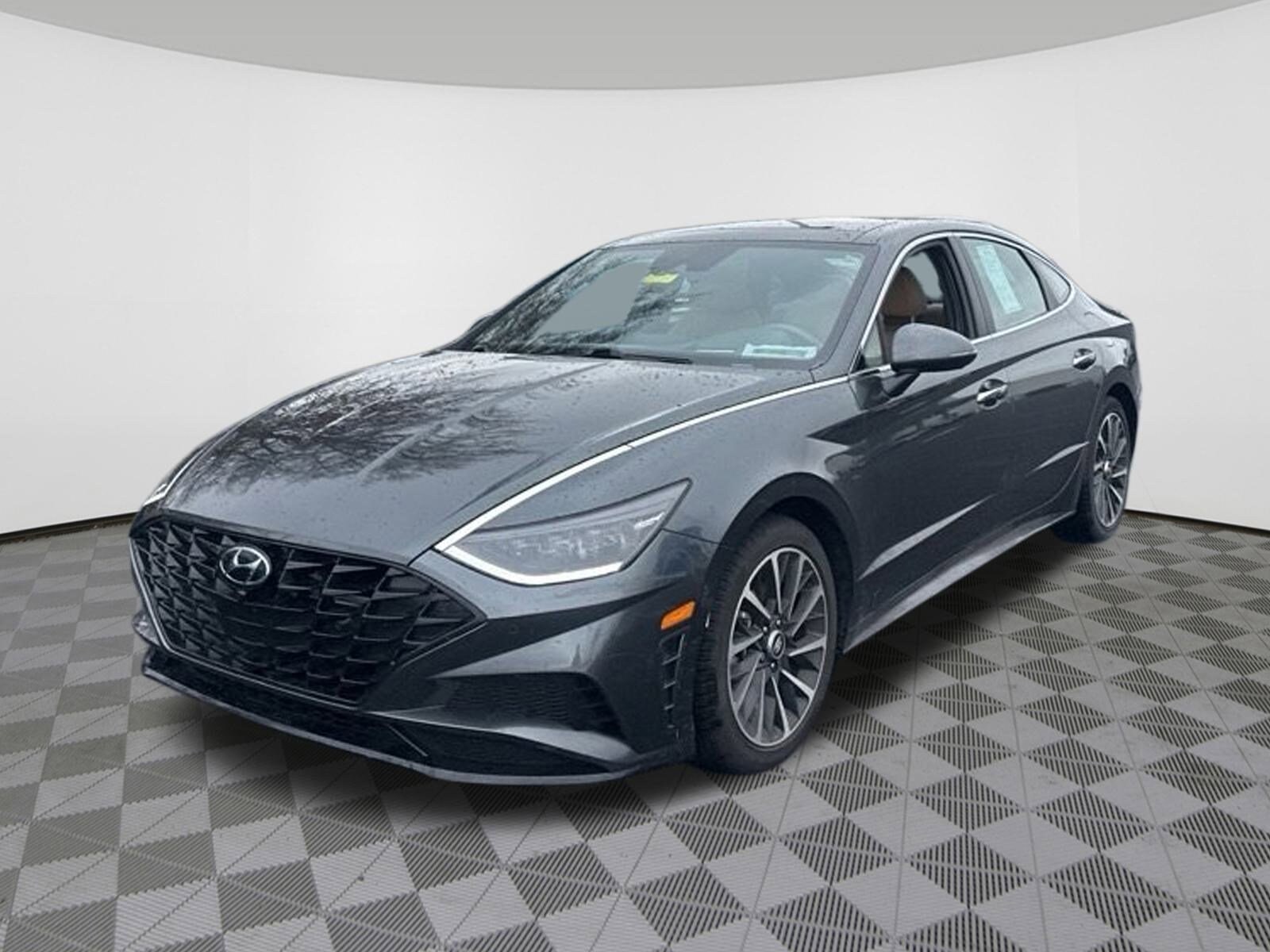 2023 Hyundai Sonata Limited photo 2