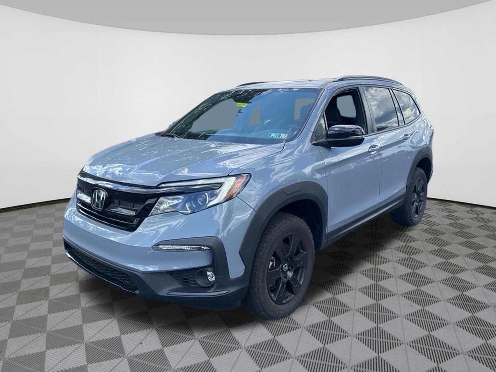 2022 Honda Pilot TrailSport photo 2