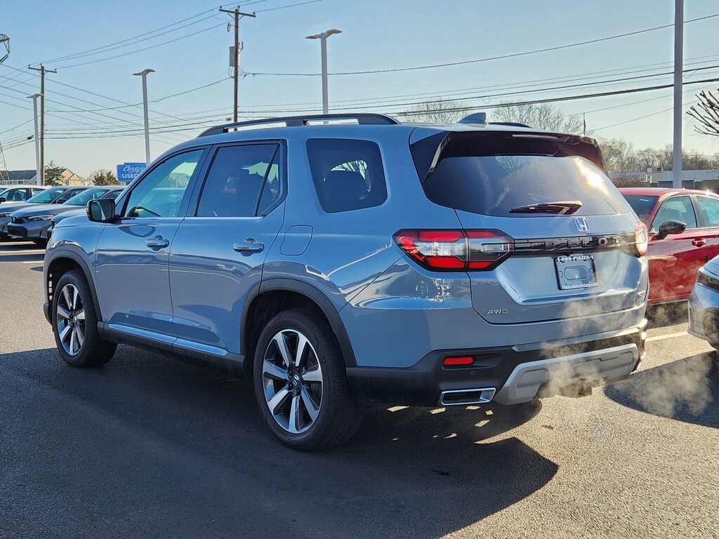 Certified 2025 Honda Pilot Touring SUV