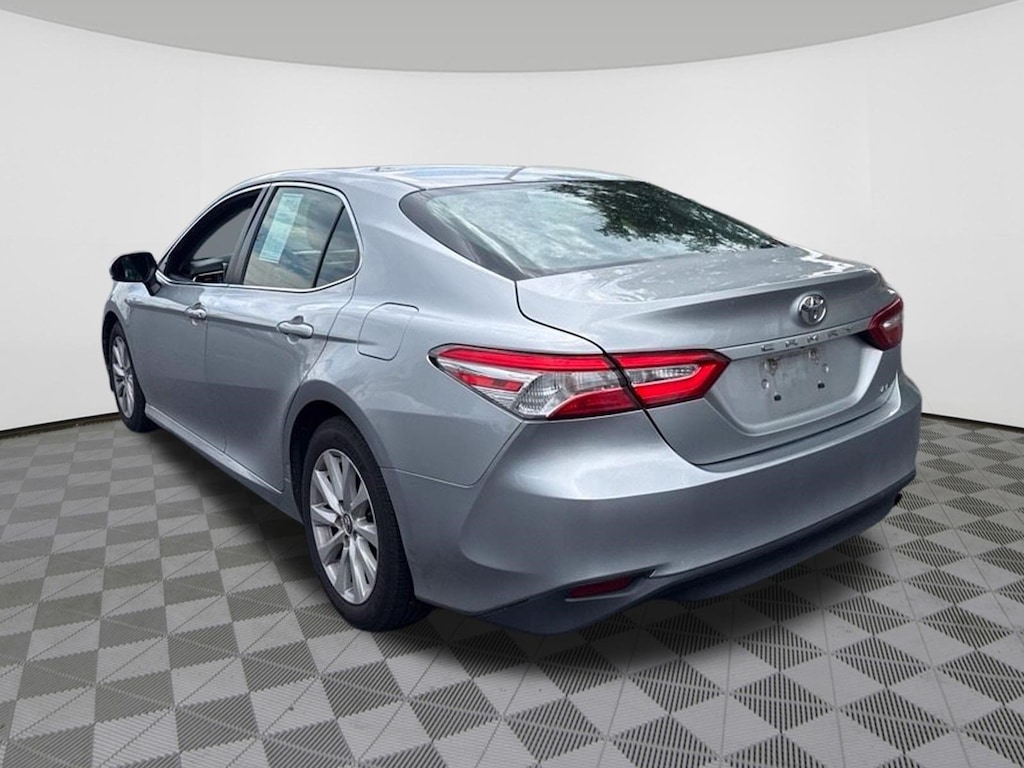 Used 2018 Toyota Camry LE Sedan
