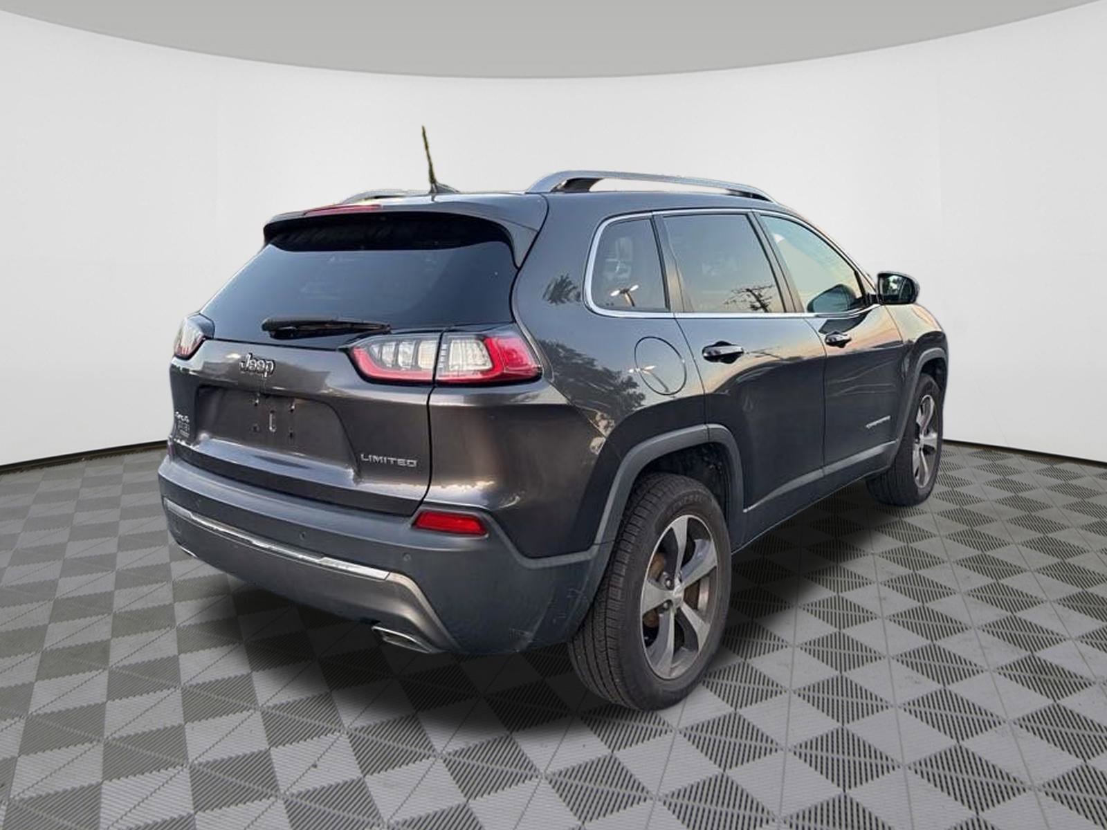 2019 Jeep Cherokee Limited photo 4