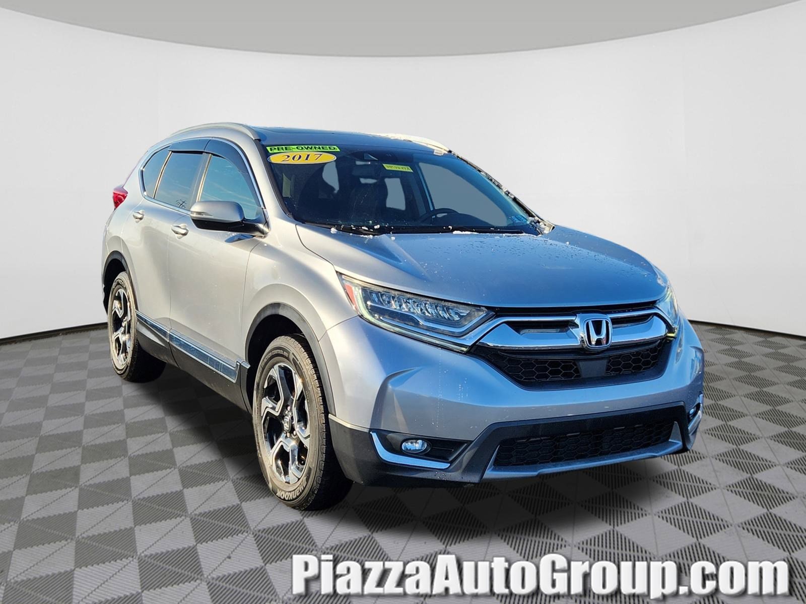 2017 Honda CR-V Touring's photo