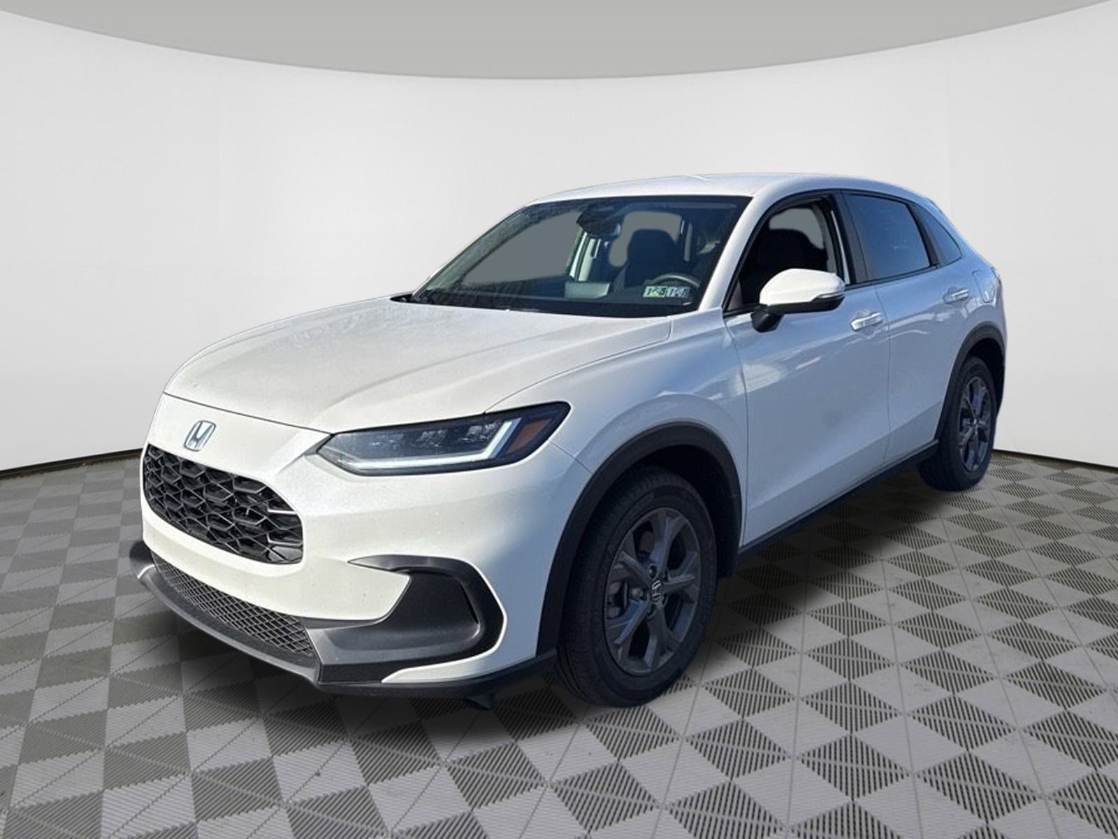 2026 Honda HR-V LX photo 2