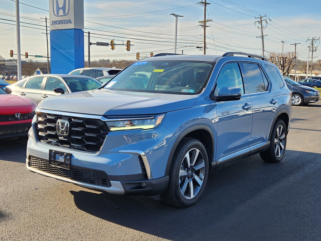 Certified 2025 Honda Pilot Touring SUV