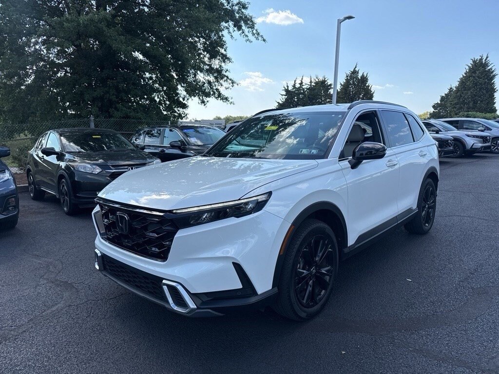 2023 Honda CR-V Hybrid Sport Touring photo 2