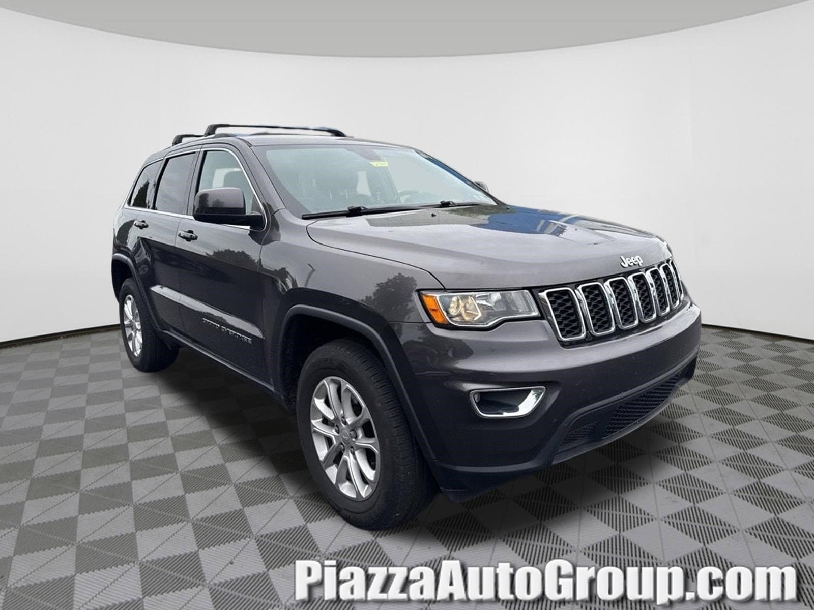 2021 Jeep Grand Cherokee Laredo E 4WD's photo
