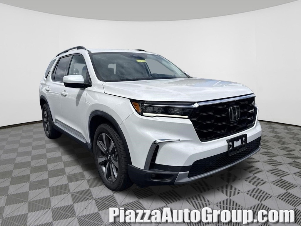 Certified 2025 Honda Pilot Touring SUV