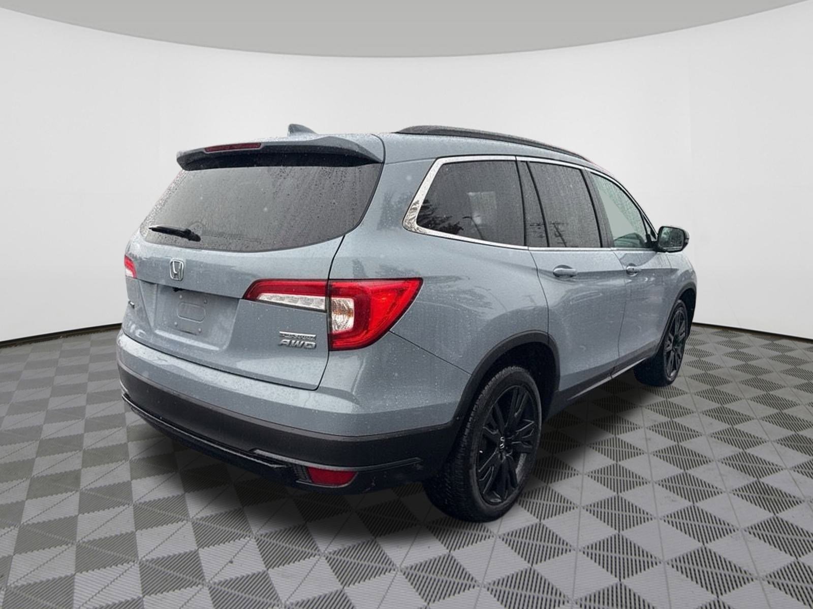 2022 Honda Pilot Special Edition photo 3