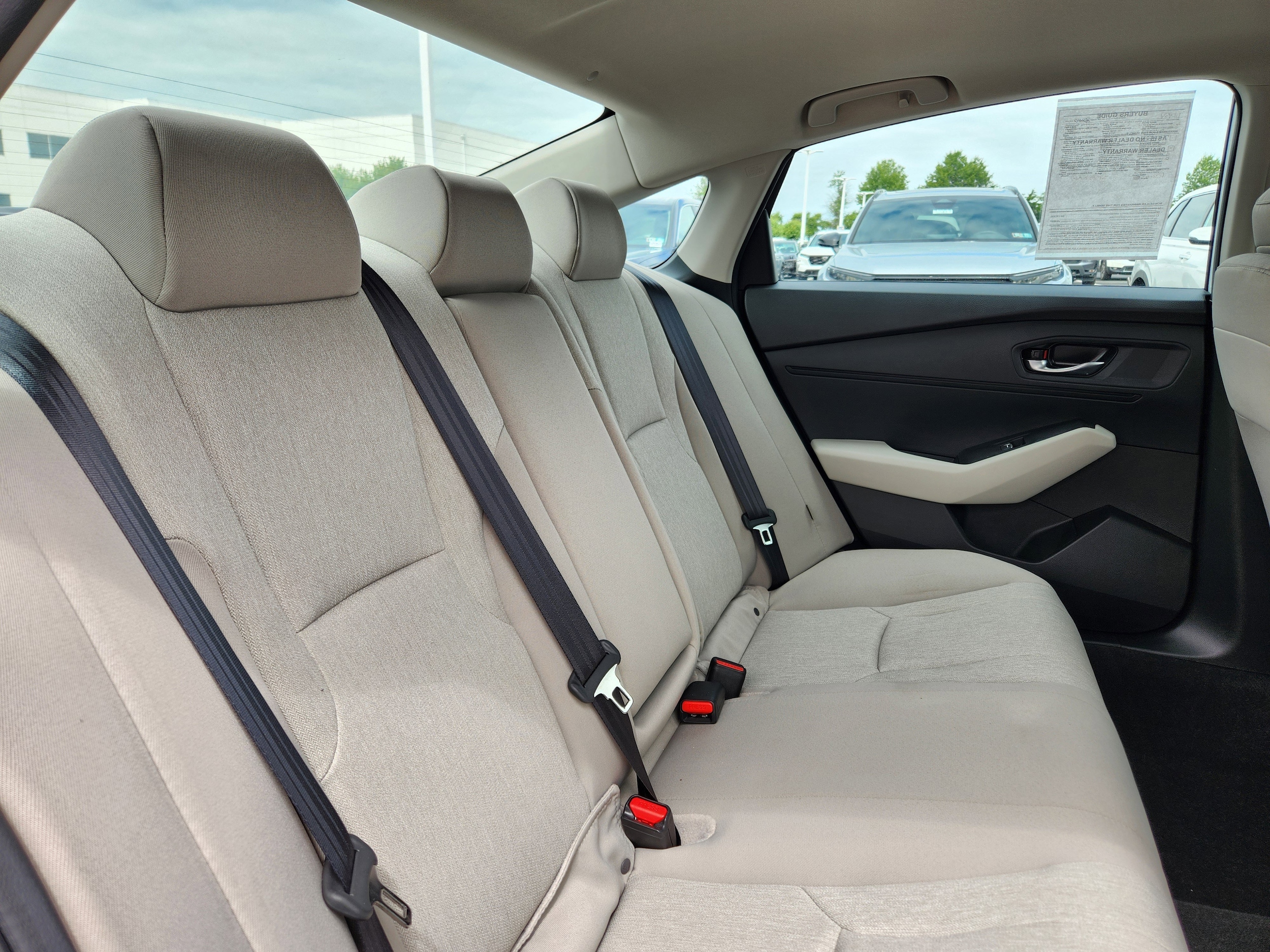 2025 Honda Accord SE - Photo 15