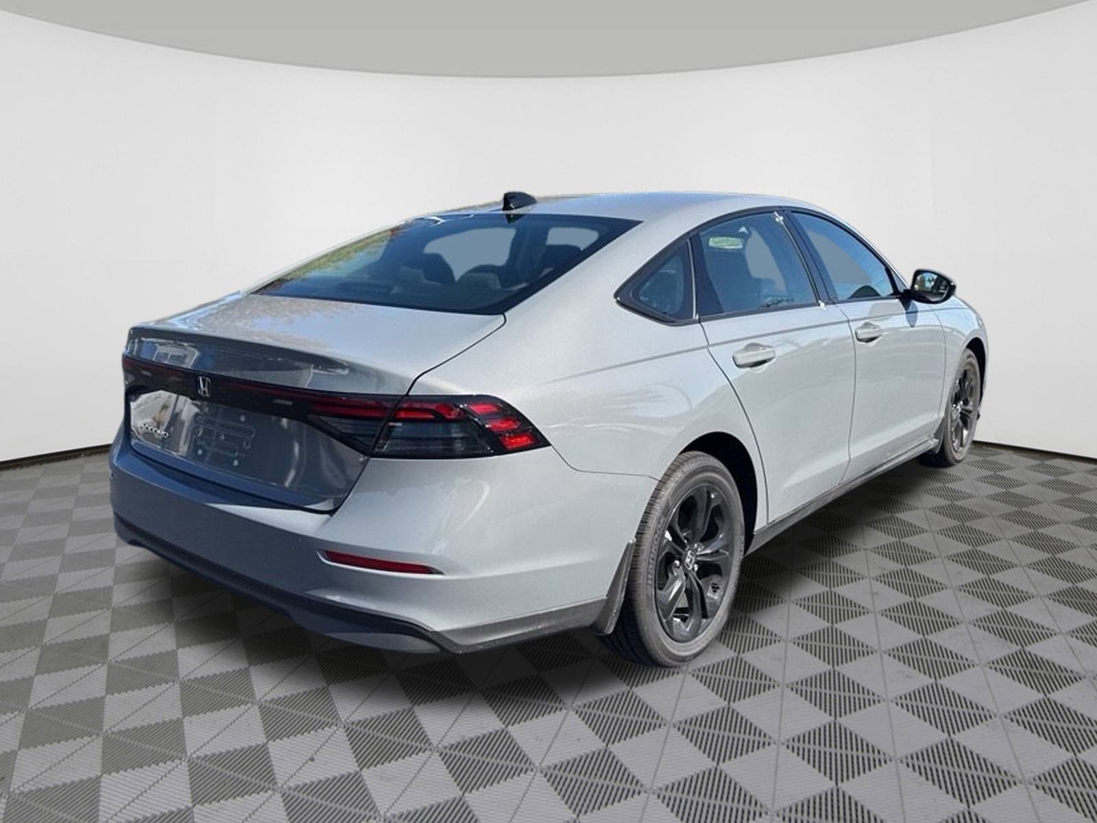 2025 Honda Accord SE photo 4