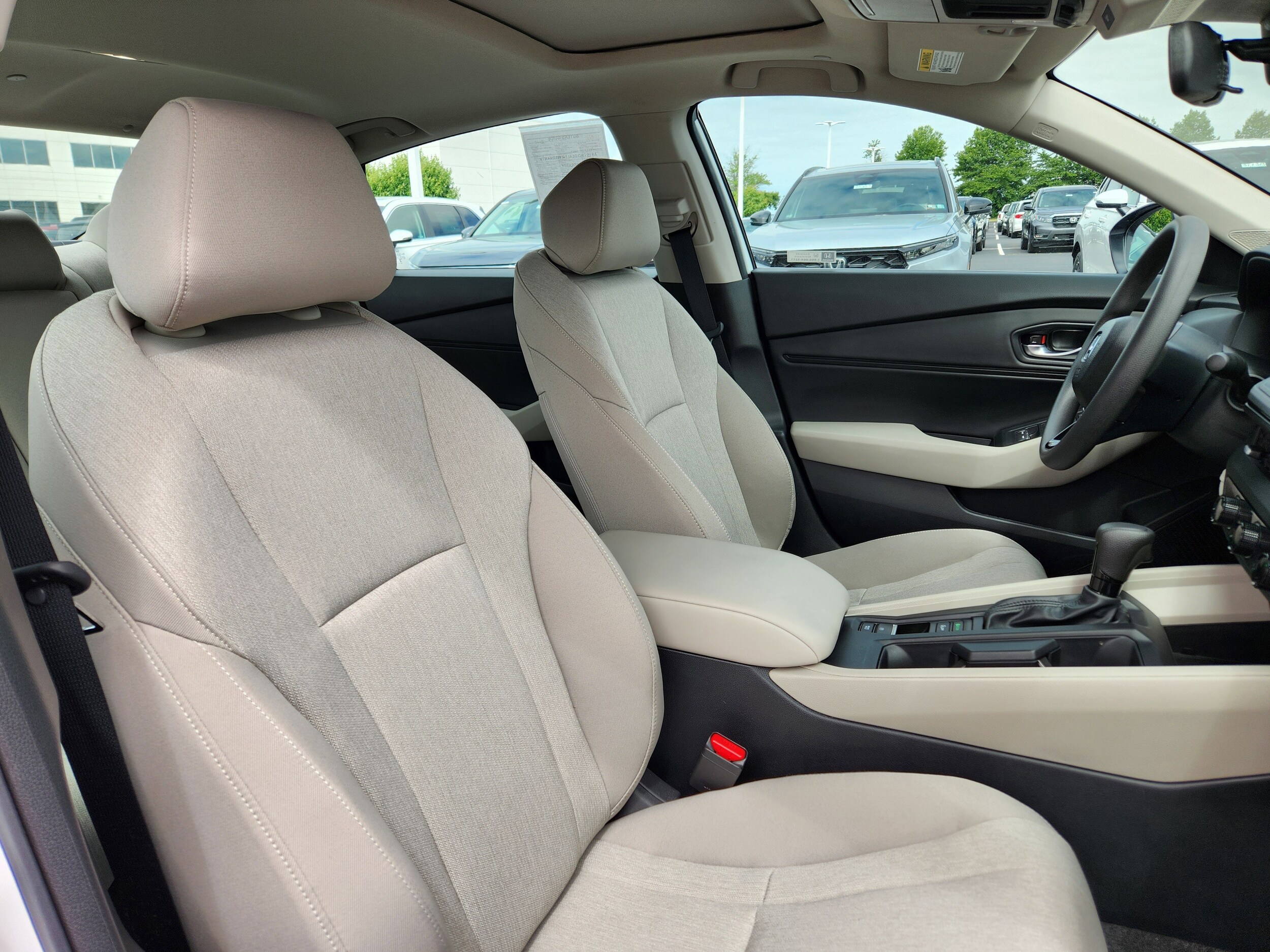 2025 Honda Accord SE - Photo 16