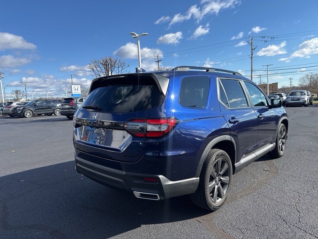 2023 Honda Pilot Sport photo 4