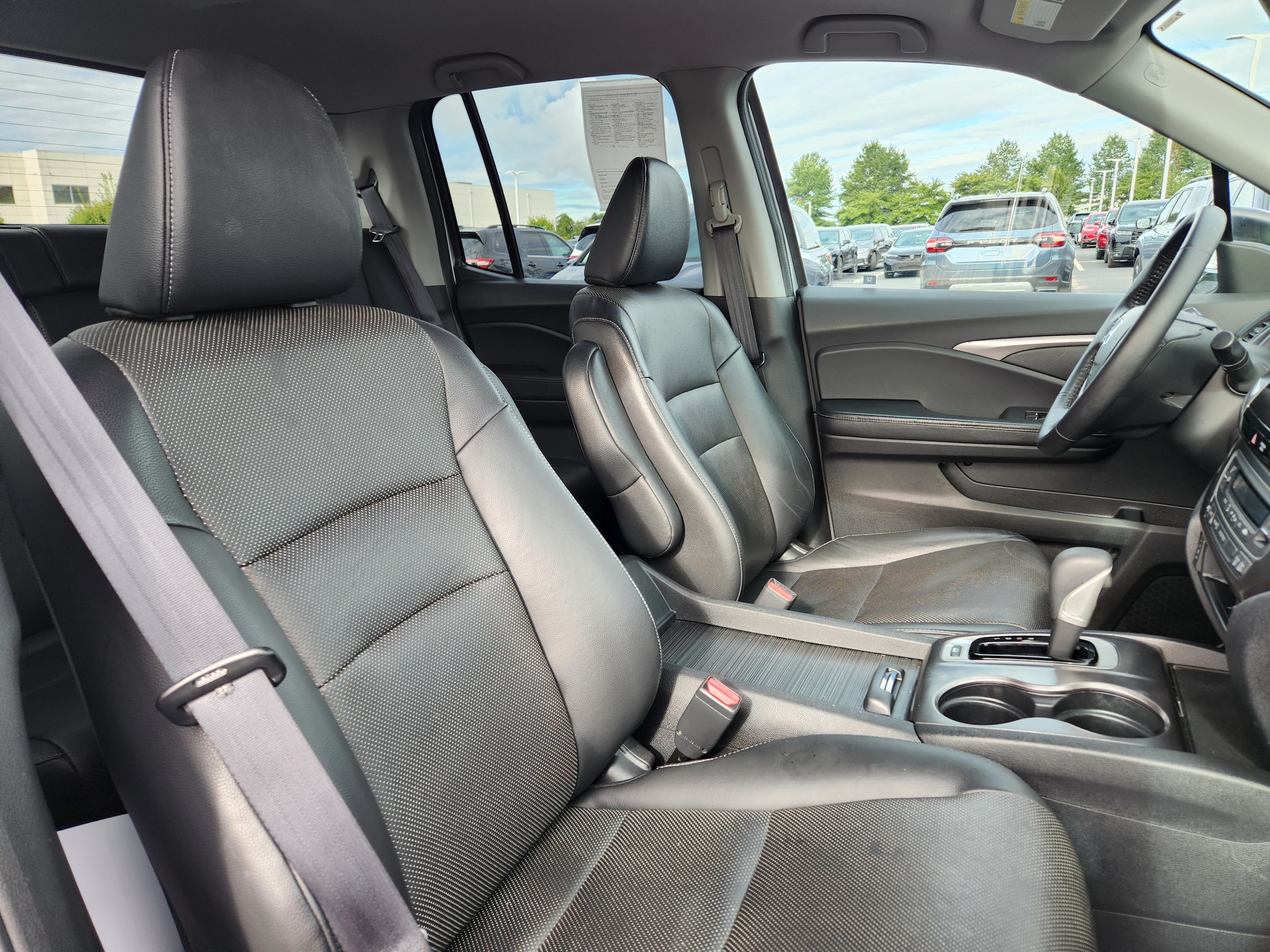 2017 Honda Ridgeline RTL-T - Photo 16