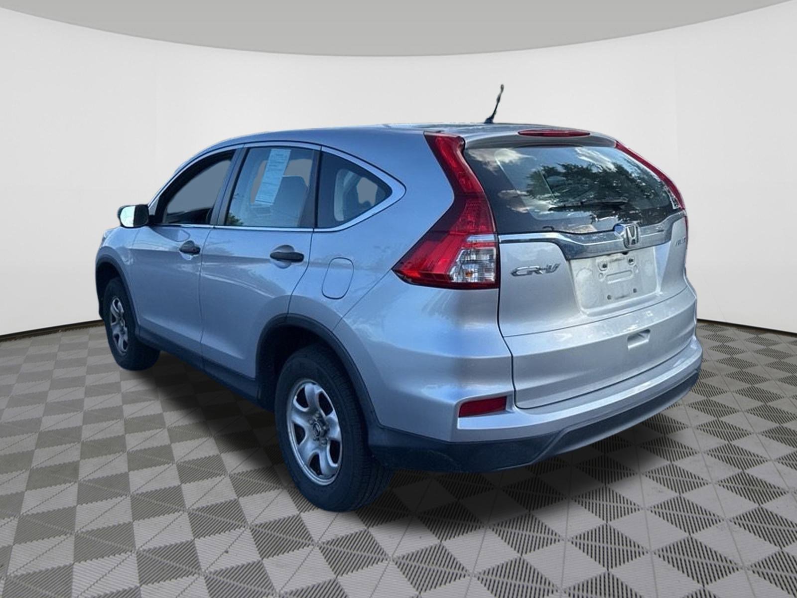 2016 Honda CR-V LX photo 2