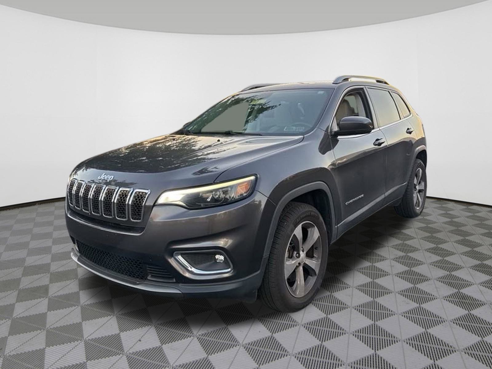 2019 Jeep Cherokee Limited photo 2