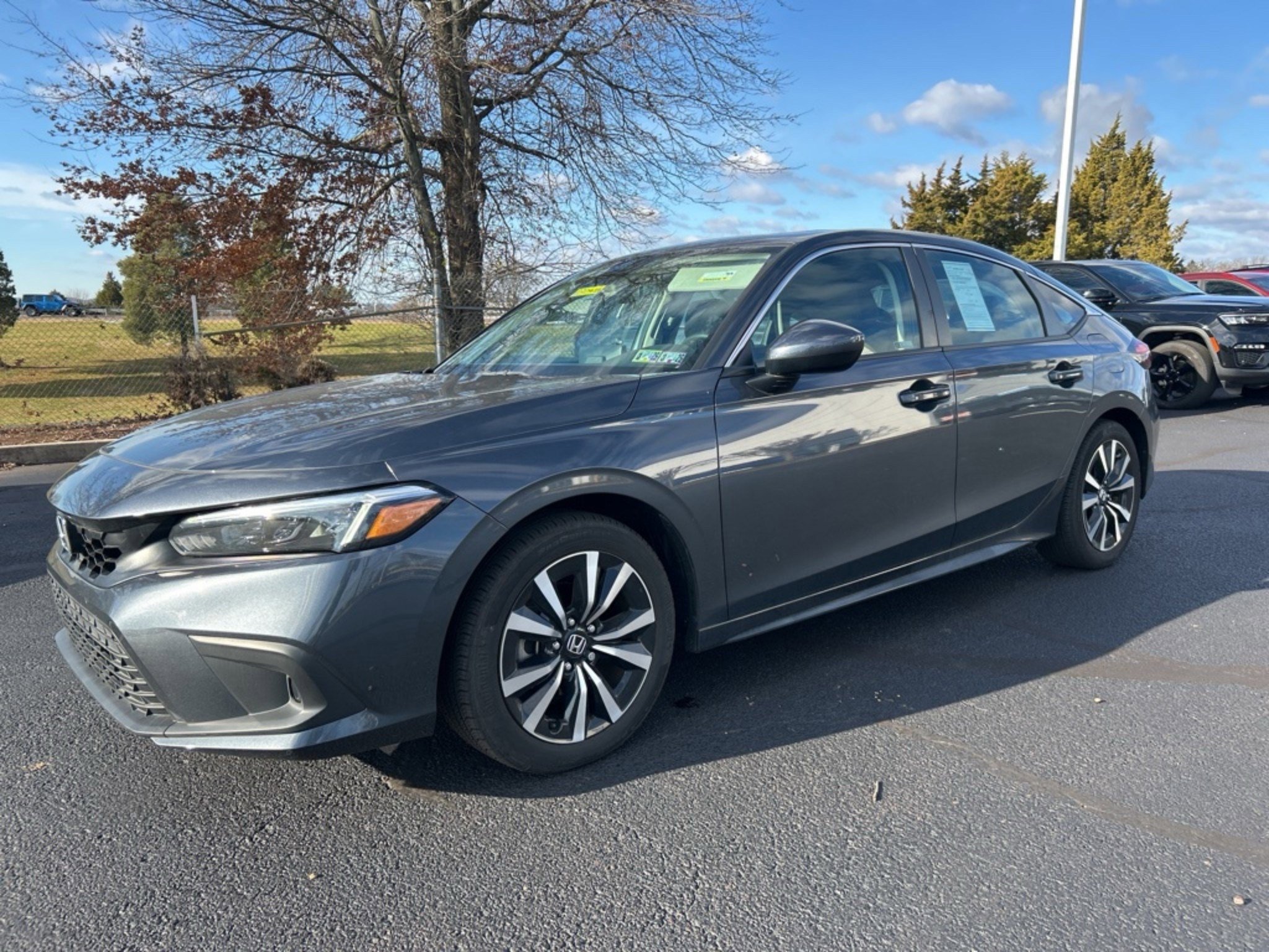 2023 Honda Civic Hatchback EX-L photo 2