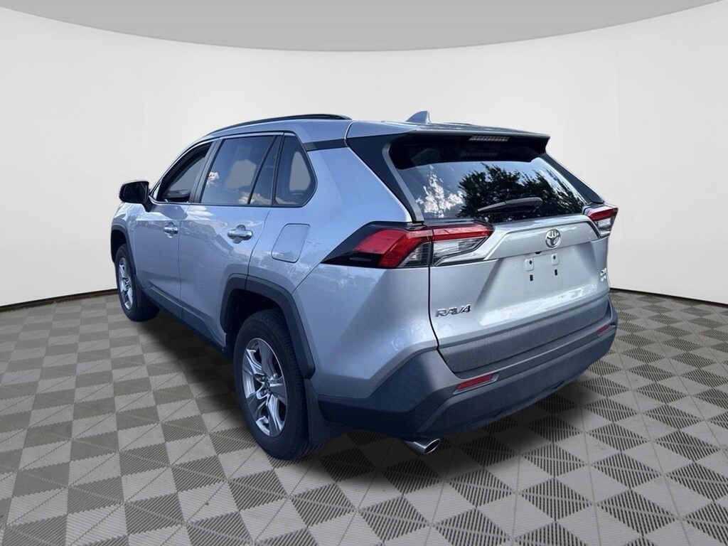 Used 2022 Toyota RAV4 XLE SUV