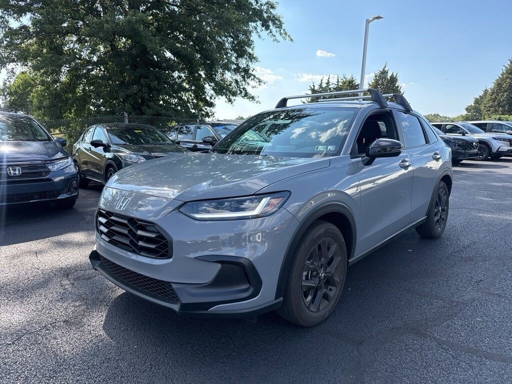 2025 Honda HR-V Sport photo 2