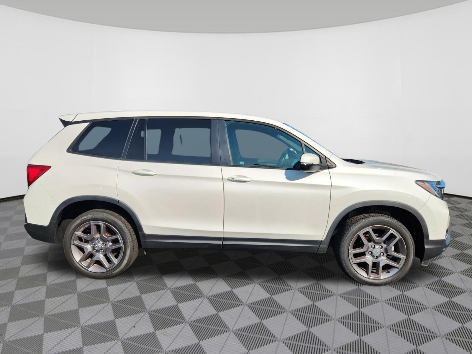 2023 Honda Passport EX-L - Photo 6