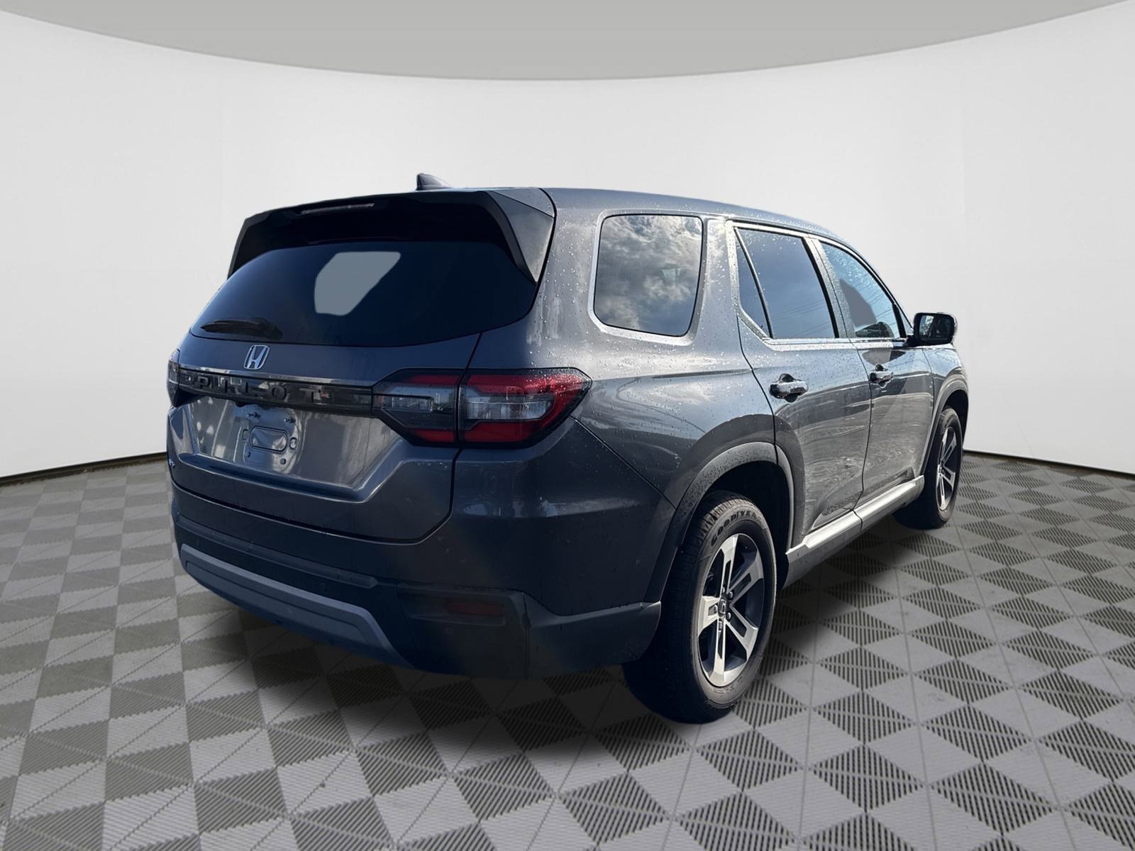 2025 Honda Pilot EX-L photo 2