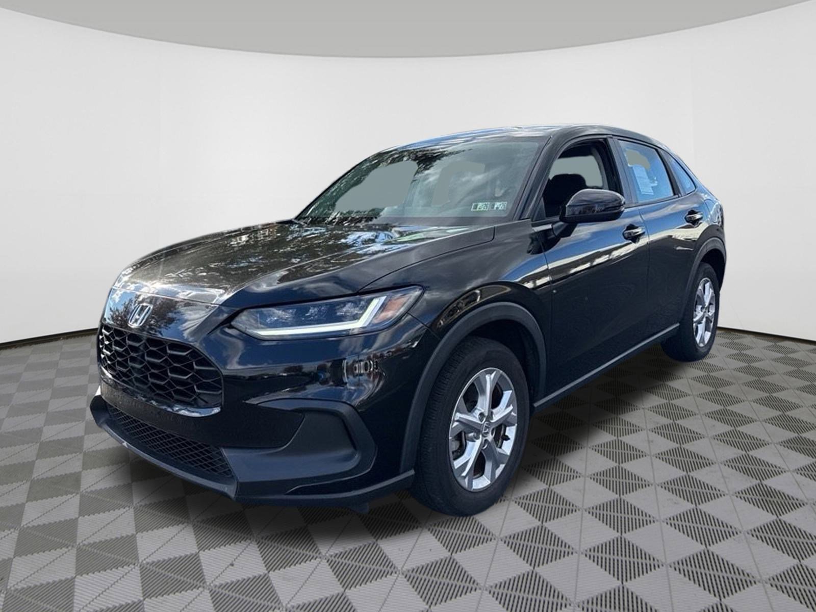 2023 Honda HR-V LX photo 2