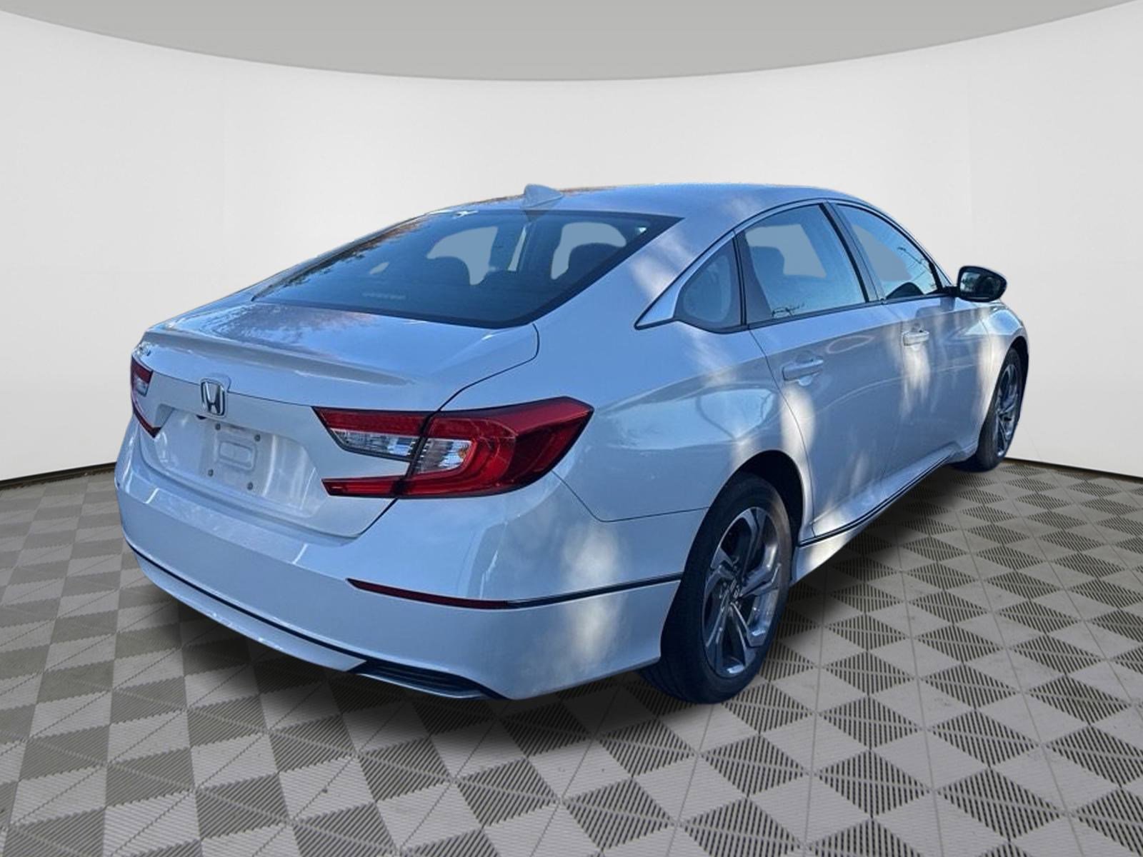 2019 Honda Accord EX-L 1.5T photo 4
