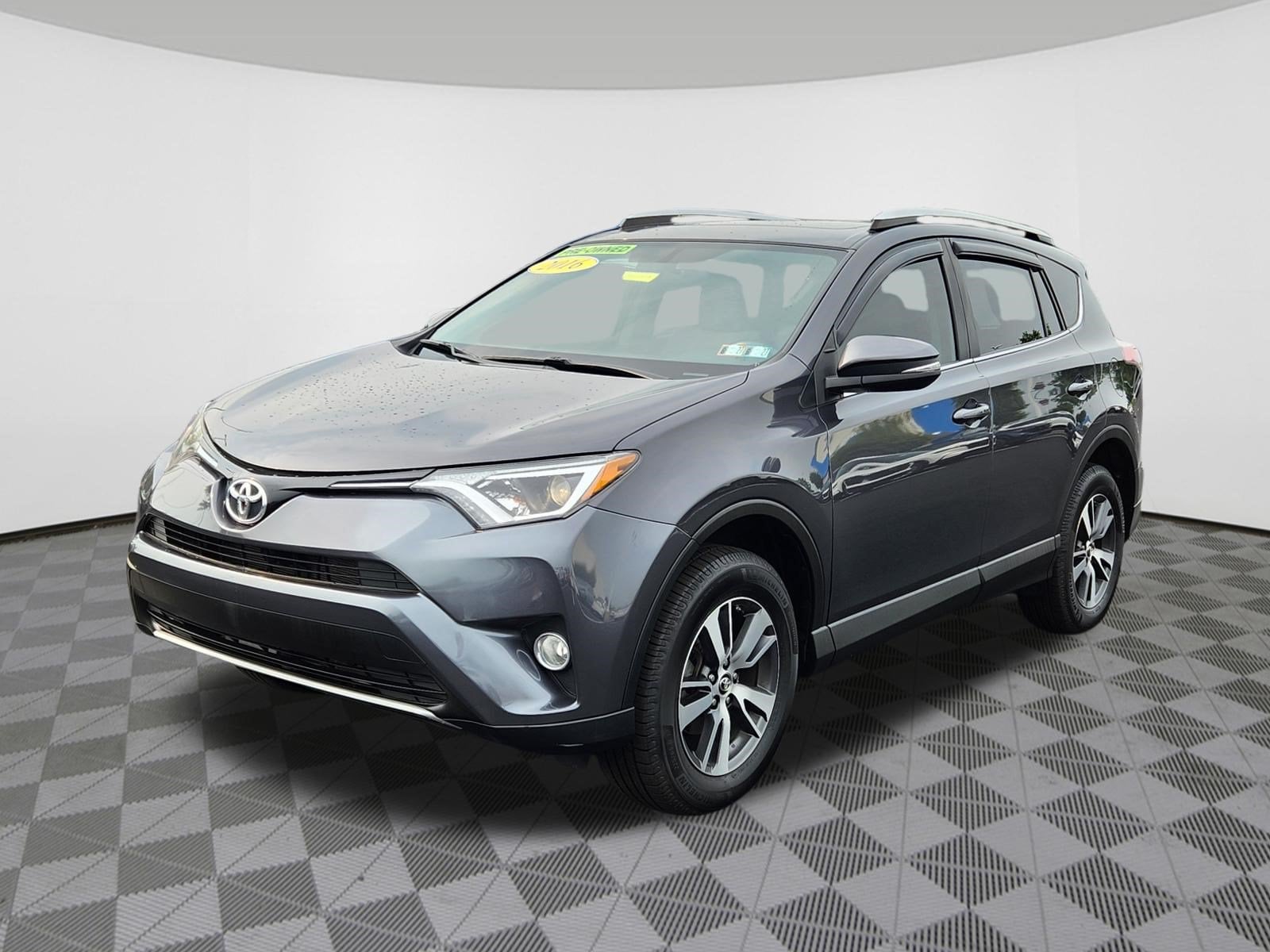 Used 2016 Toyota RAV4 XLE with VIN JTMRFREV1GJ080928 for sale in Royersford, PA