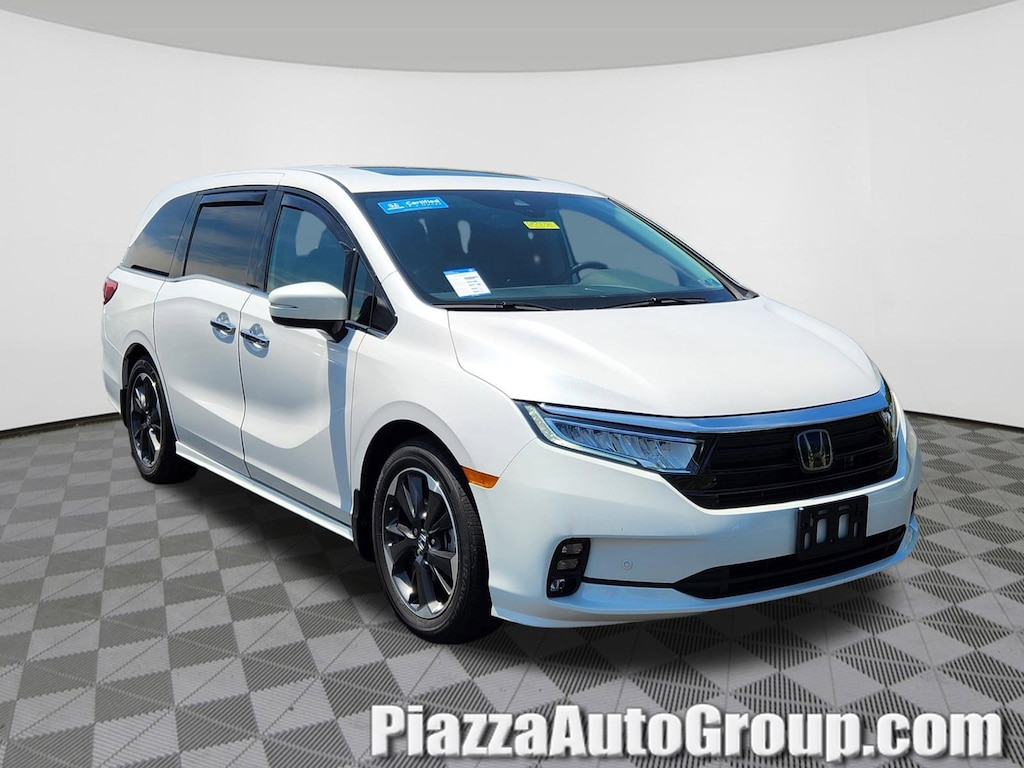 Certified 2024 Honda Odyssey Elite Van