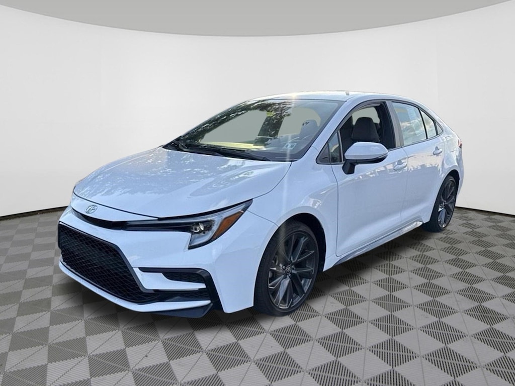 Used 2025 Toyota Corolla SE Sedan