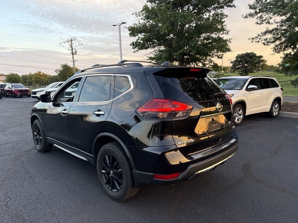 Used 2017 Nissan Rogue SV SUV