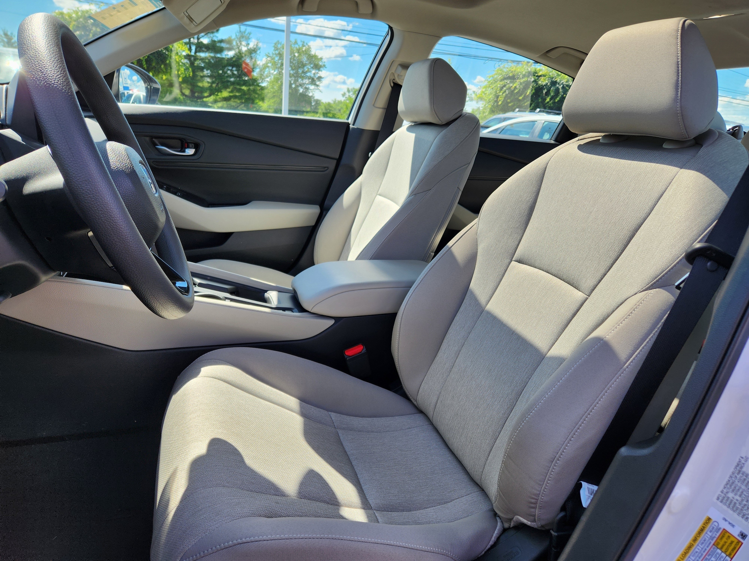 2025 Honda Accord SE - Photo 10