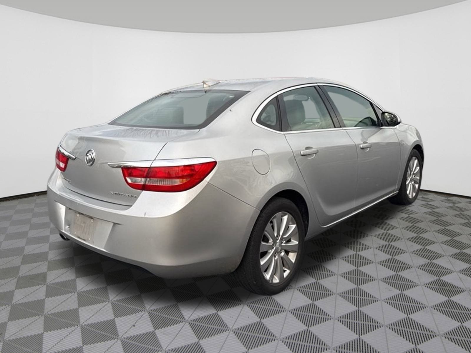 2016 Buick Verano Base photo 4