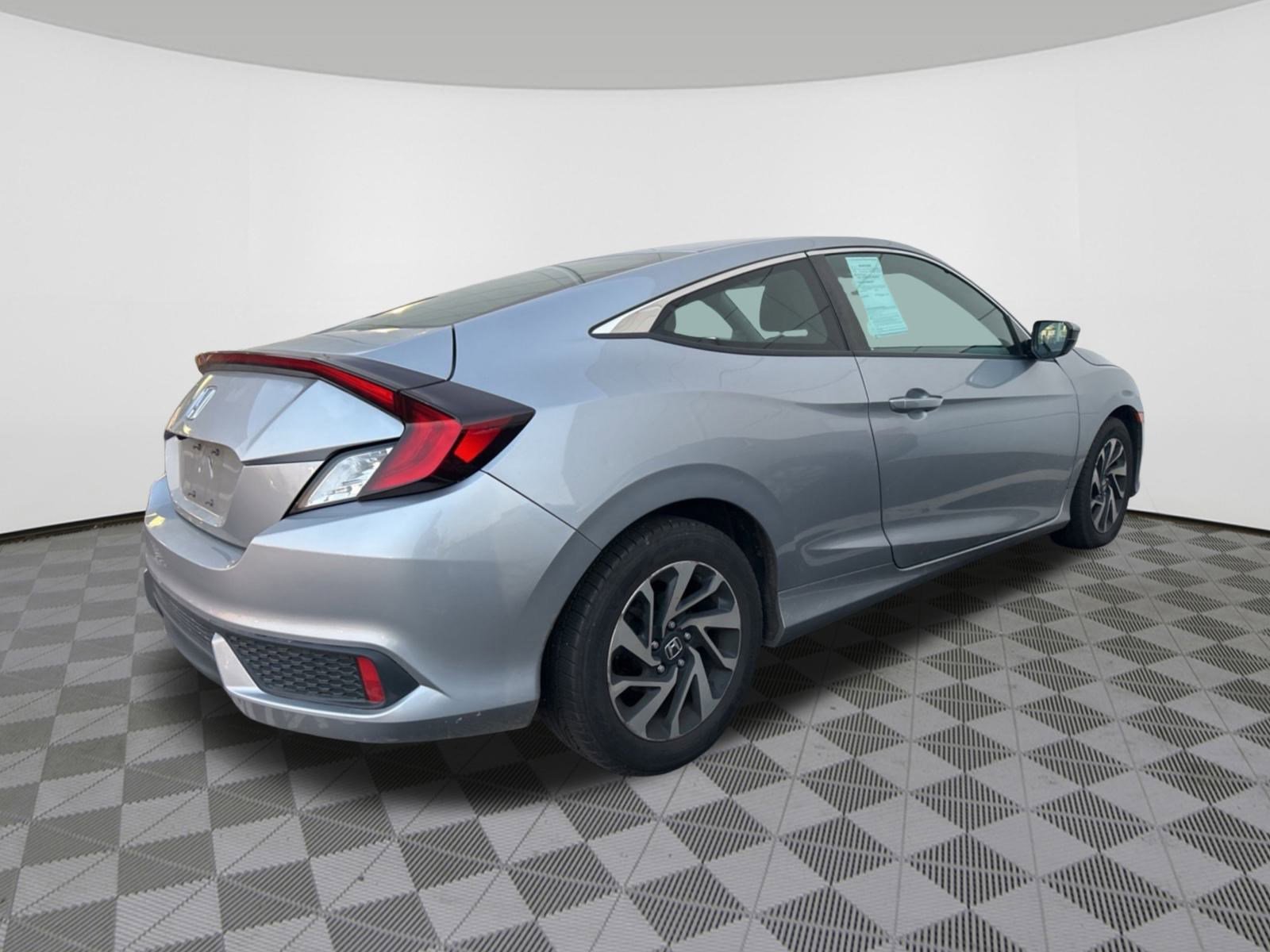 2016 Honda Civic LX photo 4