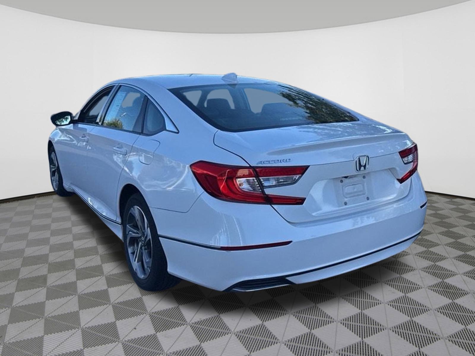 2019 Honda Accord EX-L 1.5T photo 3