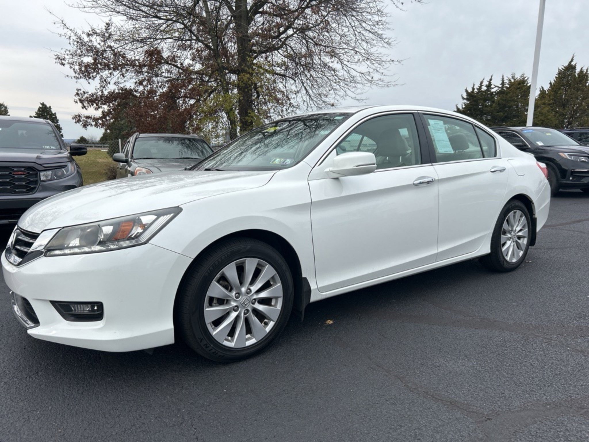 2015 Honda Accord EX-L photo 2