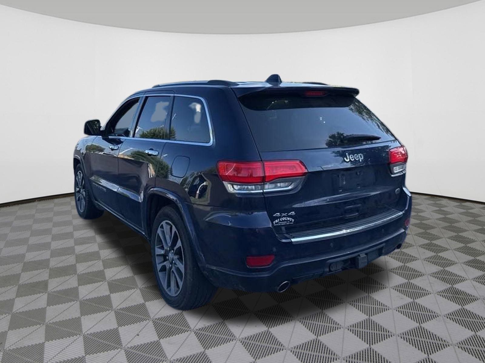 2017 Jeep Grand Cherokee Overland photo 3